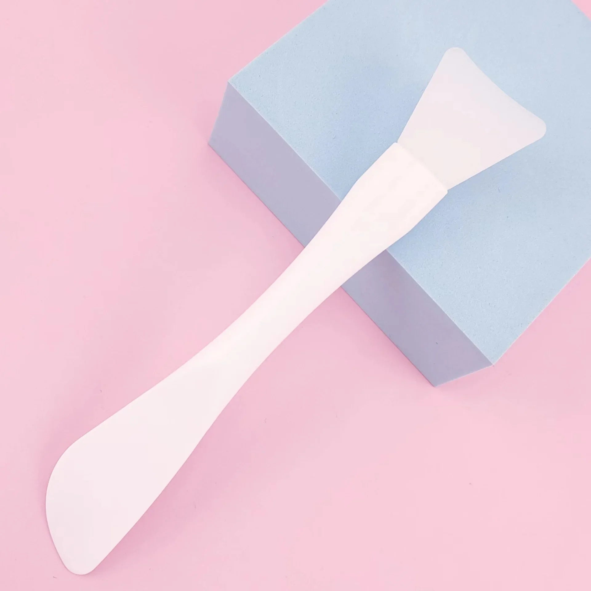The Zivori Silicone Facial Mask Applicator